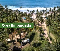 Moradores e ativistas embargam obra na Praia do Rezende, em Itacaré