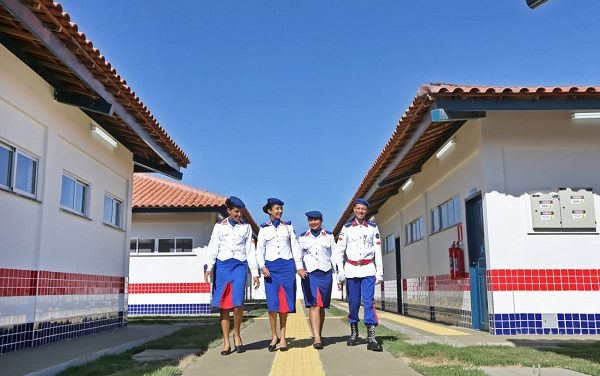 Divulgada lista dos sorteados no processo seletivo para novos alunos da creche e dos colégios administrados pela Polícia Militar da Bahia