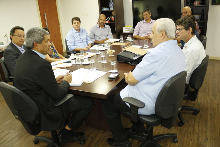 Escolas estaduais poderão abrigar cursos de graduação da Ufba