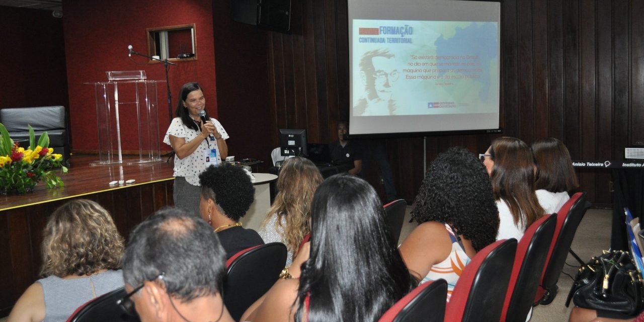 Governo promove formação inovadora de professores estaduais e municipais na Bahia