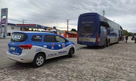 Bahia: PM apreende ônibus clandestino com 32 passageiros vindos de São Paulo