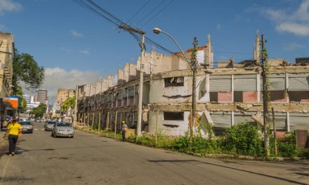 Itabuna: incêndio em apartamento no bairro de Fátima deixa morador ferido