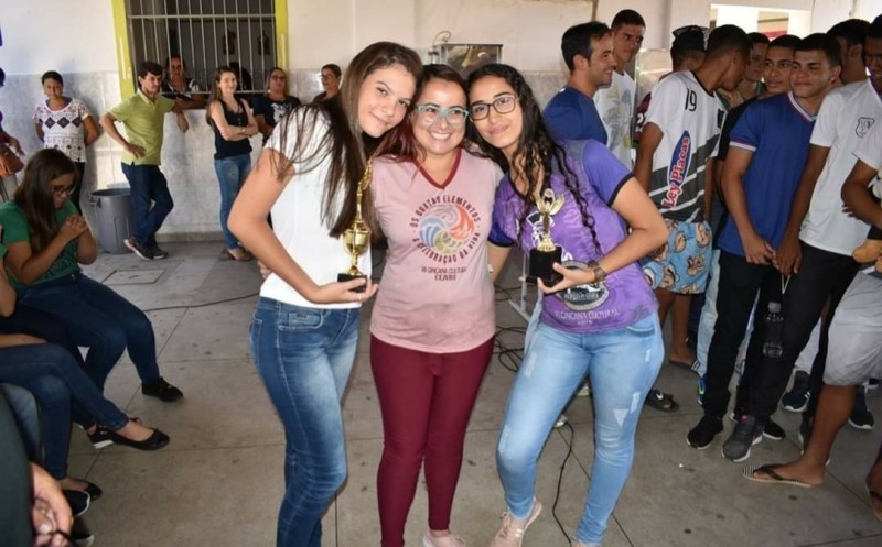 Estudantes da rede estadual conquistam 5 prêmios na maior feira de Ciência e Engenharia do país