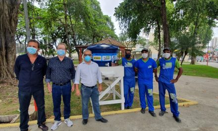 Em parceria com grupo Pai Mendonça, Prefeitura de Itabuna instala lavatórios em praças do centro da cidade