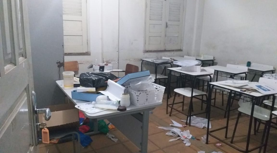 Ilhéus: escola é arrombada e saqueada no Teotônio Vilela