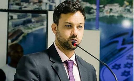 Ilhéus: MP pede à Justiça que declare perda do mandato do vereador Lukas Pinheiro