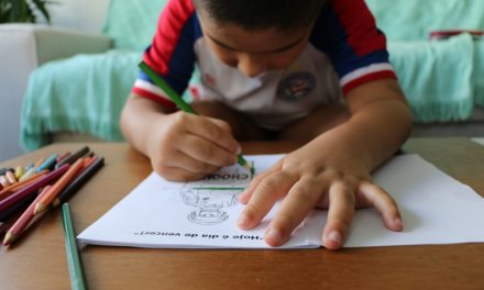 Batalhão de Choque lança caderno de colorir para criançada em isolamento