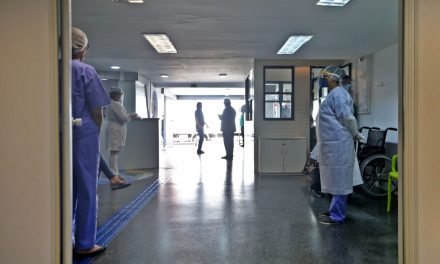 Unidade atende exclusivamente profissionais da rede pública de saúde com suspeita da Covid-19