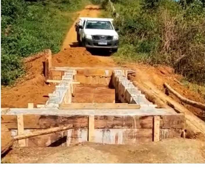 Prefeitura de Itacaré constrói mais uma ponte na zona rural