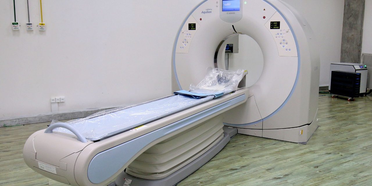Governo entrega novo aparelho de tomografia computadorizada para Teixeira de Freitas