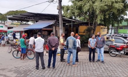 Itabuna: prefeitura fecha “feira do rolo” no Centro Comercial