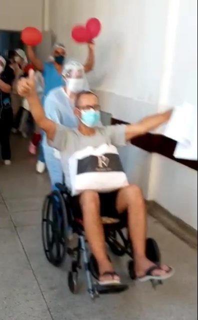 Hospital de Base festeja mais uma alta de paciente Covid-19