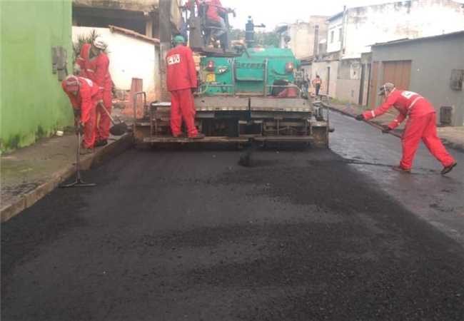 Ilhéus: “Asfalto Legal” avança no bairro Teotônio Vilela