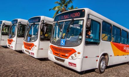 Ônibus do transporte coletivo só voltam a circular com plano de segurança, diz Prefeitura
