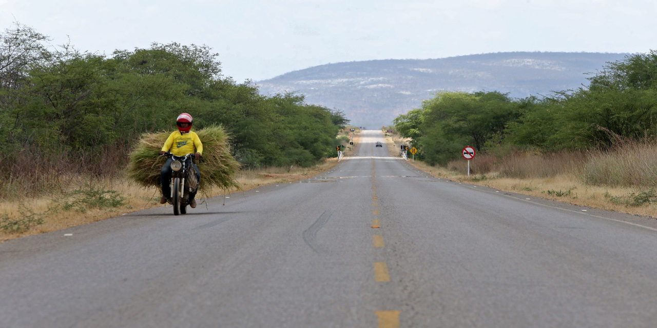 Governo do Estado recupera mais de 90 quilômetros de estrada na região de Curaçá