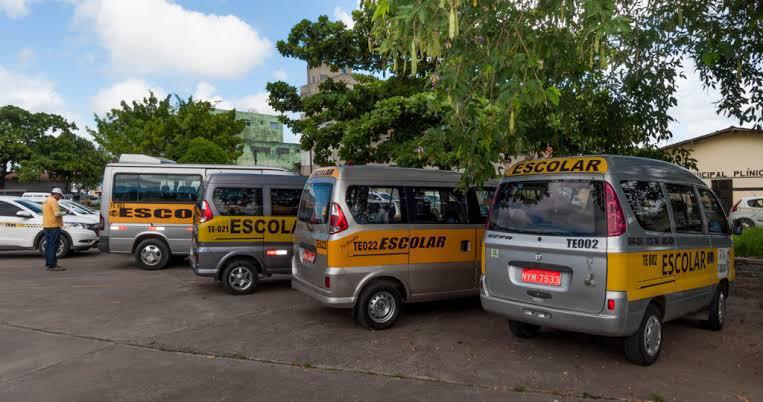 Itabuna cadastra motoristas de vans escolares para o transporte de passageiros