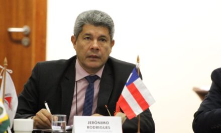 Secretário Jerônimo Rodrigues critica retirada de recursos do FUNDEB para financiar novo programa social do Governo Federal