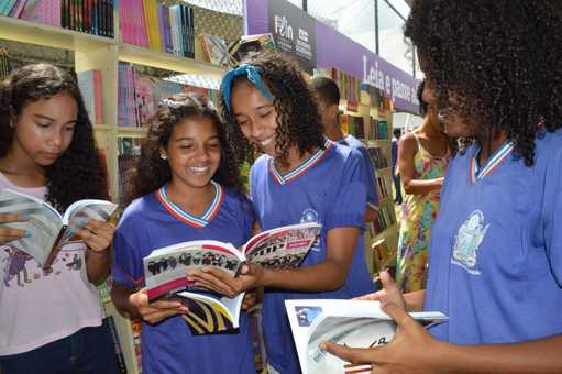 Gestores escolares têm até 25 de setembro para registrar escolha das obras literárias do Ensino Fundamental II