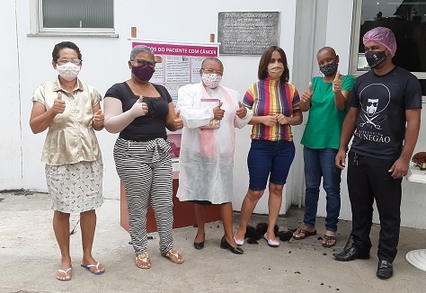 Gesto solidário emociona pacientes em  tratamento contra o câncer em Itabuna