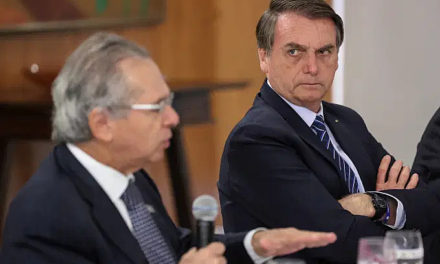 Após rejeição geral, Bolsonaro revoga decreto que abria caminho para privatizar SUS
