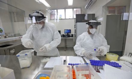 Mais de 70 casos suspeitos de reinfecção pelo novo coronavírus são investigados na Bahia