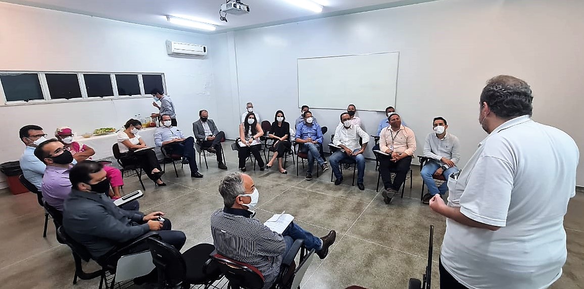 Augusto Castro visita Hospital Manoel Novaes e se reúne dirigentes da Santa Casa