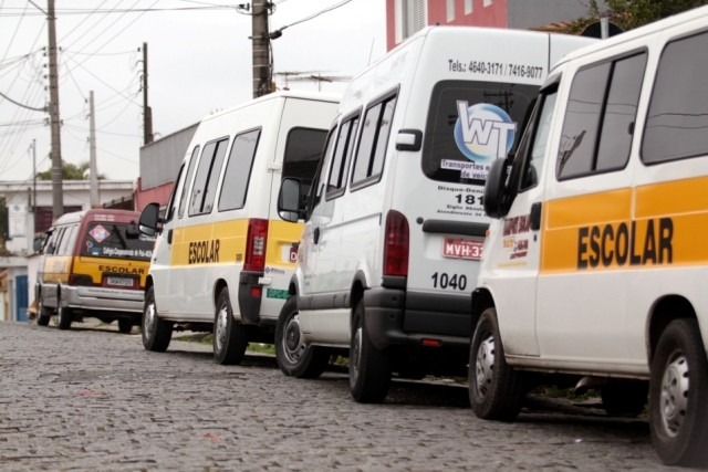 Sem ônibus, Itabuna reforça sistema de vans para o transporte no primeiro dia do ENEM