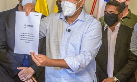 Augusto Castro oficializa contrato emergencial do transporte coletivo em Itabuna; tarifa vai continuar de R$ 3,70