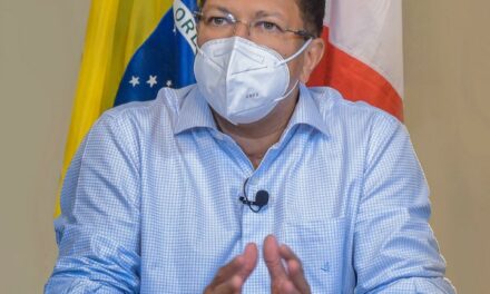 Augusto Castro rebate denúncia de irregularidades na vacinação de profissionais de saúde