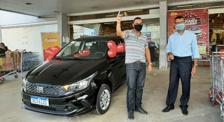 ITÃO ENTREGA PRÊMIO E LANÇA CAMPANHA COM DOBRO DE SORTEIOS DE CARROS ZERO