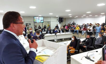 Augusto Castro fala de metas para 2021 em sessão inaugural da Câmara de Vereadores