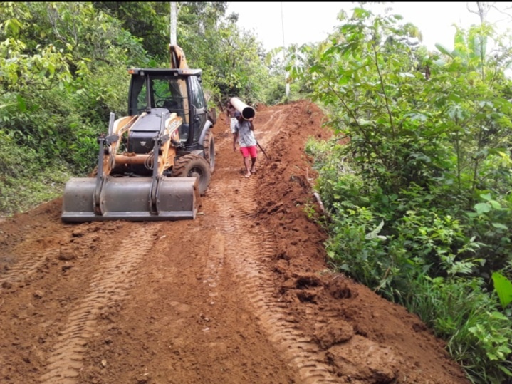 Prefeitura de Itacaré realiza obras de recuperação da estrada da Jacutinga
