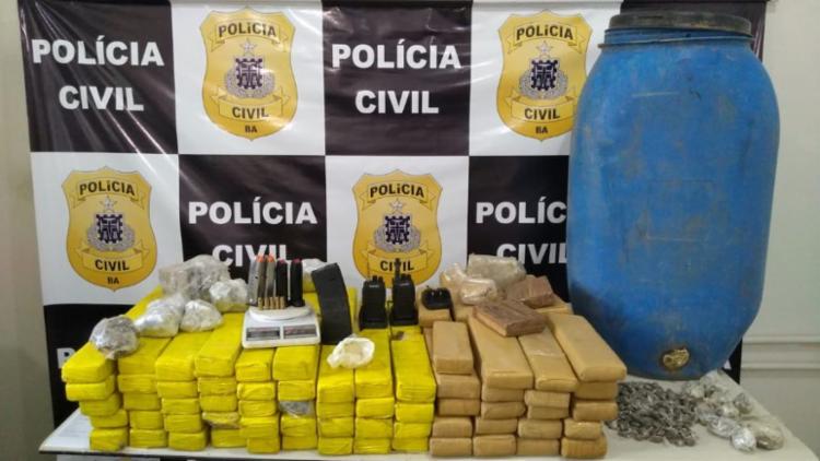 Itabuna: drogas são encontradas enterradas em mato no bairro Nova Ferradas