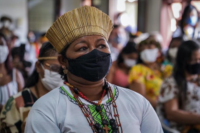 Construção das diretrizes da Educação Escolar Indígena é discutida com diferentes etnias, em Santa Cruz Cabrália