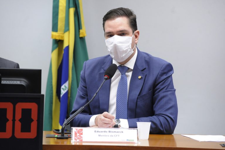 Comissão aprova projeto que permite pagamento de dívida tributária com bens móveis