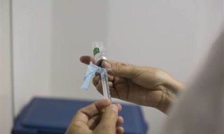Ministério da Saúde atrasa entrega de seringas especiais da Pfizer