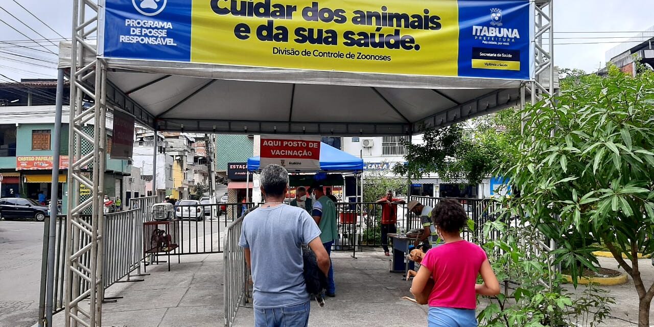 Itabuna: Campanha contra raiva vacina 370 cães e gatos nos dois primeiros dias