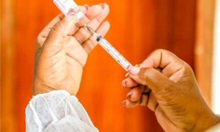 Ilhéus suspende vacinação para reavaliação de público-alvo