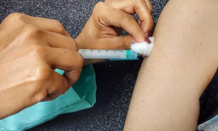 Itabuna faz repescagem a partir de 18 anos e vacina adolescentes contra o Covid-19