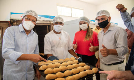 Secretaria de Promoção Social e Fundação Marimbeta iniciam a distribuição de pães do Projeto Alimenta