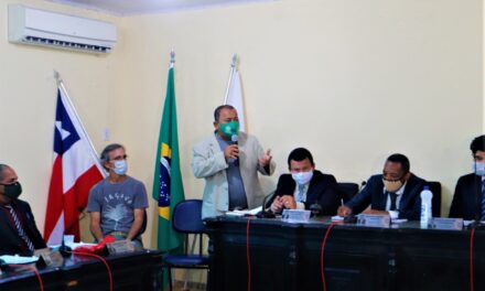Prefeito discute na Câmara sobre projetos ambientais para Itacaré