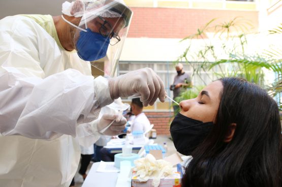 Covid-19: Governo do Estado e prefeituras farão a testagem de até 180 mil estudantes e funcionários assintomáticos nas escolas públicas