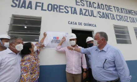 Em Floresta Azul, Rui entrega sistema de abastecimento e vistoria obras de construção de nova escola estadual