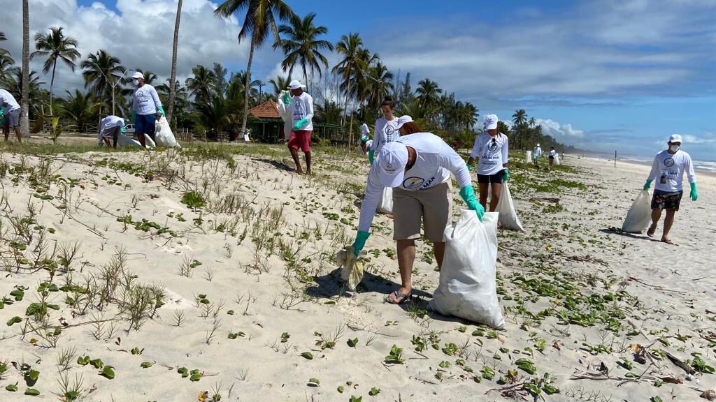 CVR Costa do Cacau apoia mutirões de limpeza de praias e manguezais no Sul da Bahia