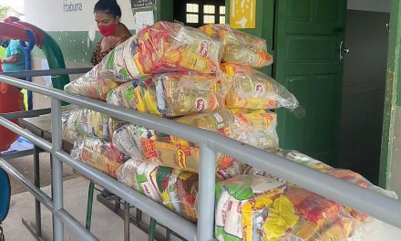 Kits de alimentação começam a ser entregues em escolas municipais em Itabuna