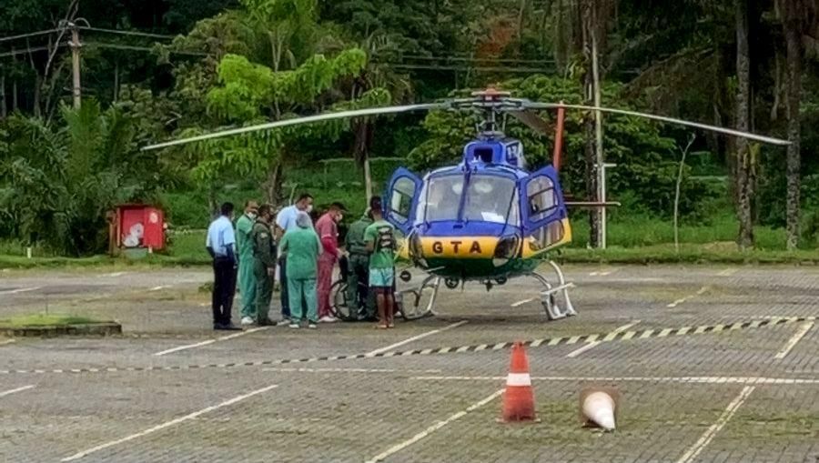 Helicóptero transporta gestante em mobilização coletiva de trabalhadores de hospitais, bombeiros e Samu em Ilhéus