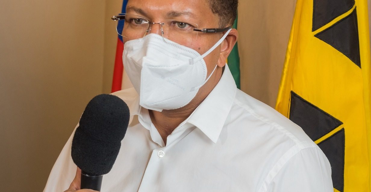 Augusto Castro sanciona Lei Orçamentária Anual 2022 e PPA