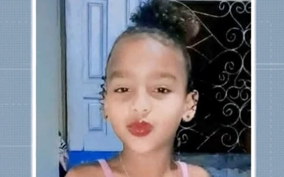 Criança morta em desabamento de casa na Bahia teria festa surpresa de aniversário na sexta