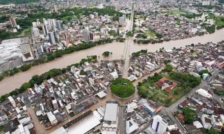 Chuvas: prefeitura de Itabuna anuncia auxílio de R$ 3 mil e aluguel social para famílias que perderam imóveis