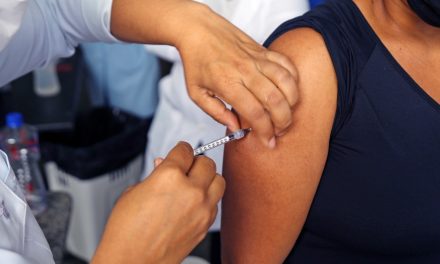Governador convoca novamente a população a tomar a vacina contra a covid-19